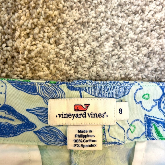 Vineyard Vines Blue and Green Floral Women's Shorts - Picture 2 of 5